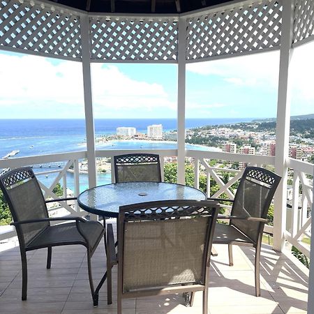 Oceanbreeze Jamaica Penthouse, 7-Minute Walk To Beach Очо-Риос Экстерьер фото