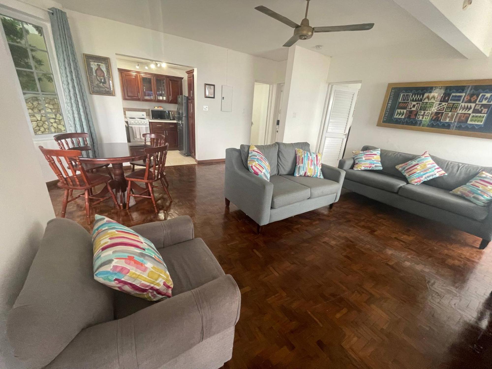 Oceanbreeze Jamaica Penthouse, 7-Minute Walk To Beach Очо-Риос Экстерьер фото