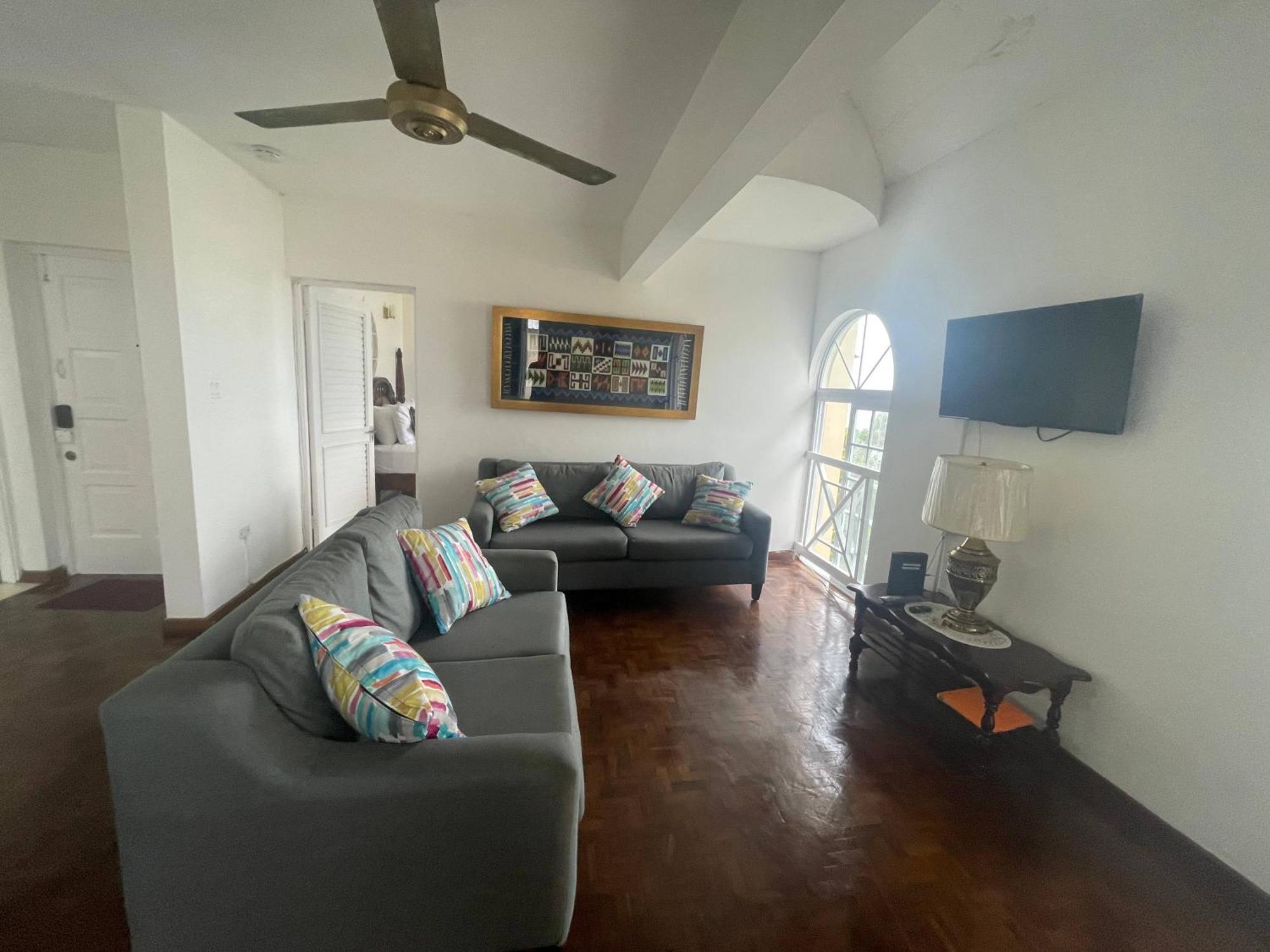 Oceanbreeze Jamaica Penthouse, 7-Minute Walk To Beach Очо-Риос Экстерьер фото